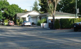 638 N Whisman Rd in Mountain View, CA - Building Photo