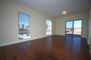 Park Edge Apartments in Louisville, KY - Building Photo