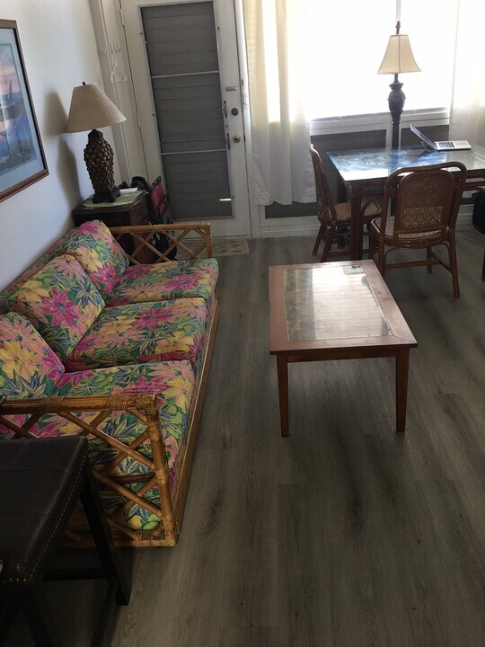 1720 Ala Moana Blvd in Honolulu, HI - Building Photo