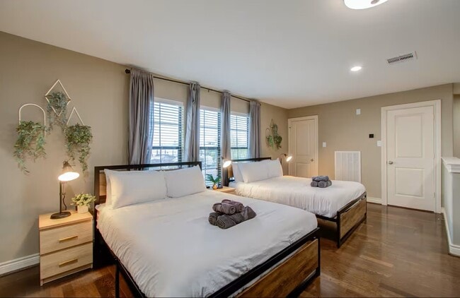 property at 4001 Dallas St