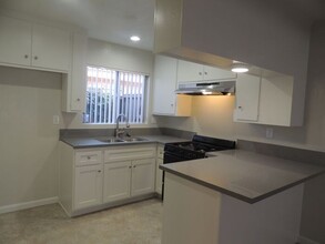 13861 Arthur Ave in Paramount, CA - Building Photo - Building Photo