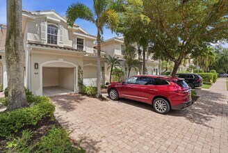 12854 Carrington Cir in Naples, FL - Building Photo - Building Photo