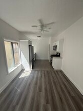 1352 S Burnside Ave, Unit 7 in Los Angeles, CA - Building Photo - Building Photo