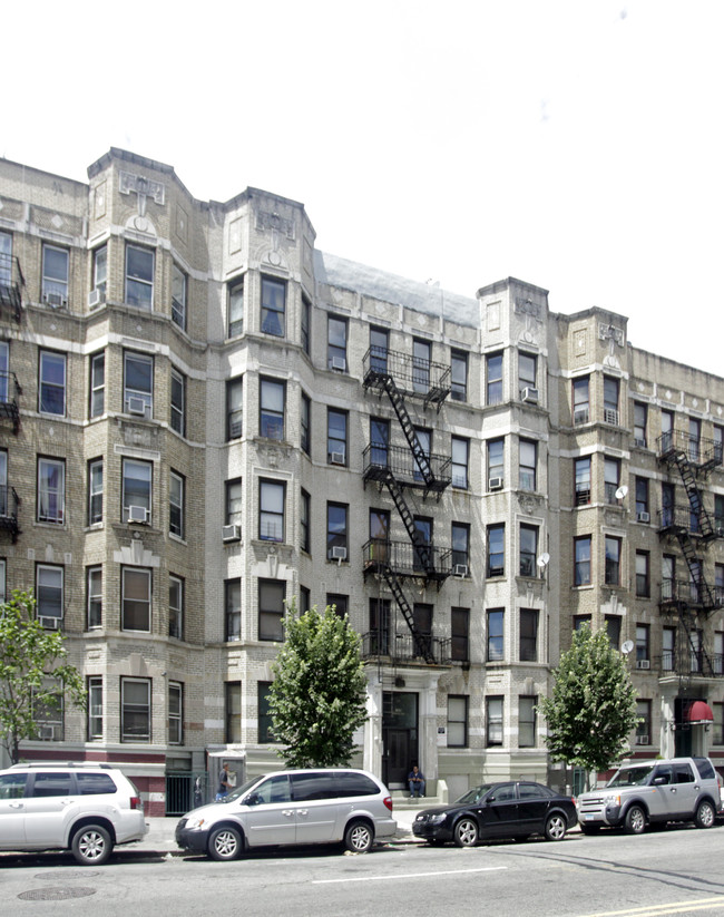 168 Sherman Ave in New York, NY - Building Photo - Building Photo