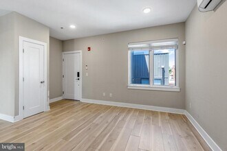 2150 N Front St-Unit -5 in Philadelphia, PA - Foto de edificio - Building Photo