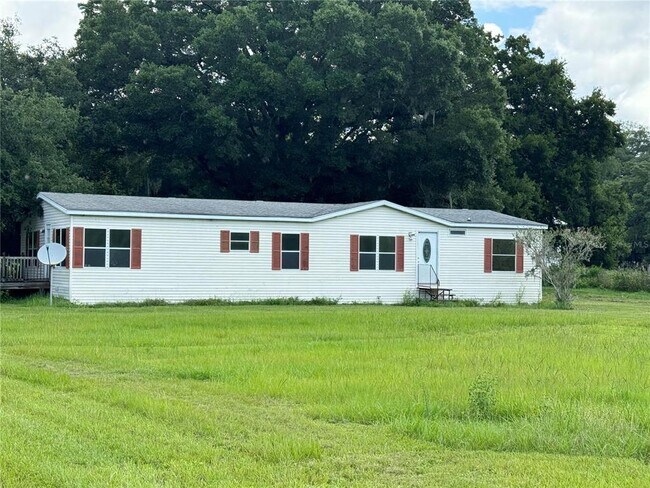 35643 Clinton Ave in Dade City, FL - Building Photo - Building Photo