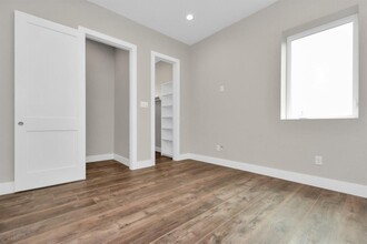 1414 Wheeler Ave in Houston, TX - Foto de edificio - Building Photo
