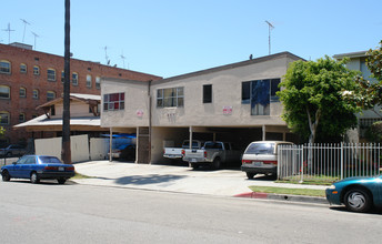 857 S St Andrews Pl in Los Angeles, CA - Building Photo - Building Photo