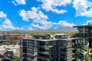 7120 E Kierland Blvd in Scottsdale, AZ - Building Photo