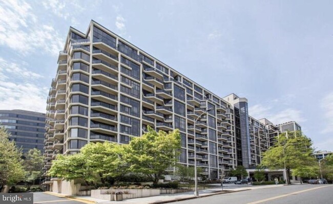 property at 1530 Key Blvd