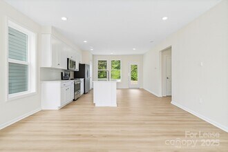 3322 Beeler Ln in Charlotte, NC - Building Photo - Building Photo