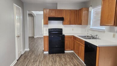 11735 Alief Clodine Rd in Houston, TX - Building Photo - Building Photo