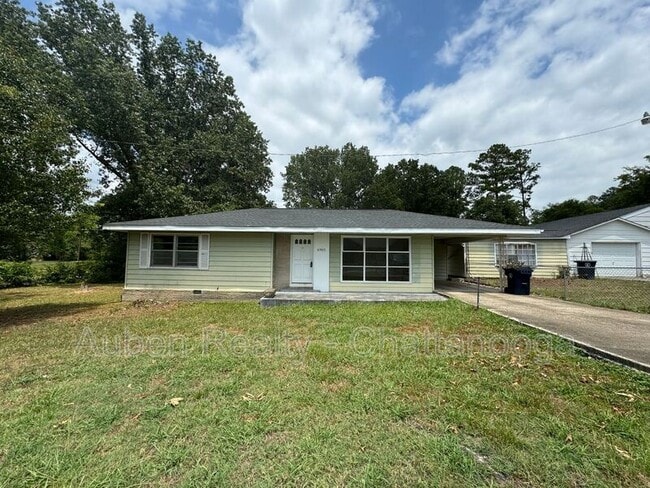 property at 6905 Moreview Rd