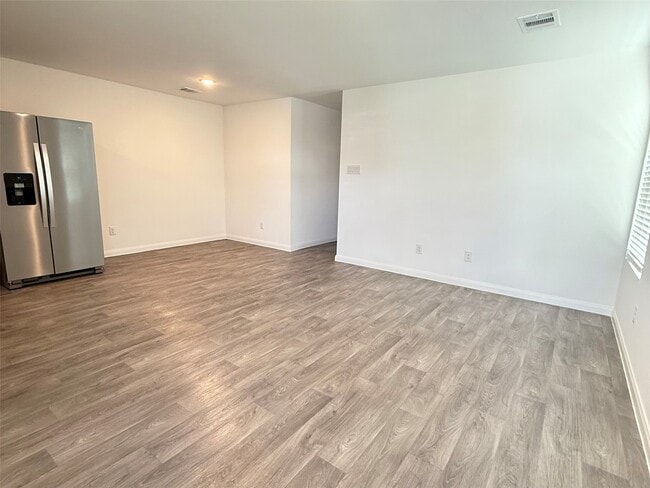 property at 16770 N Marie Vlg Dr