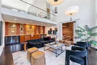 9653 Oak Pass Rd in Beverly Hills, CA - Building Photo - Building Photo