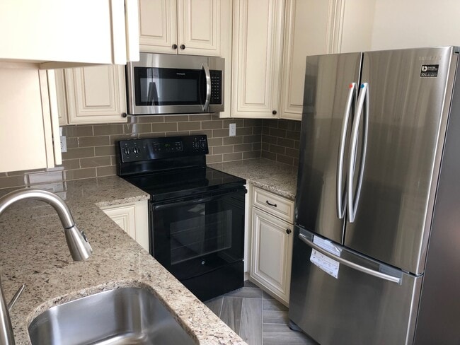 34 W Spring Ave, Unit 2