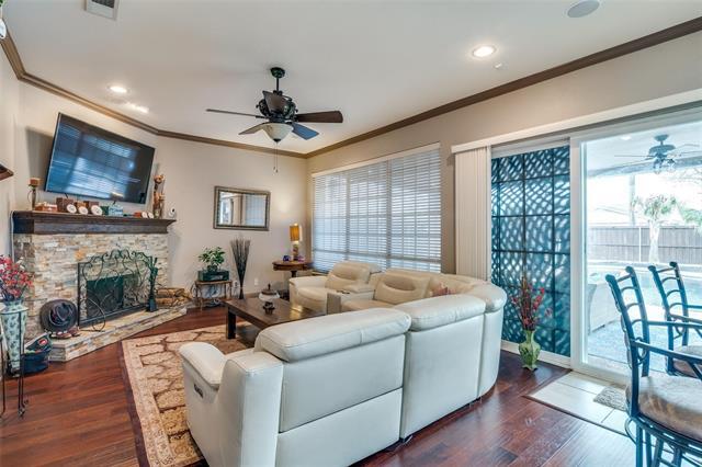 property at 8218 Luna Dr