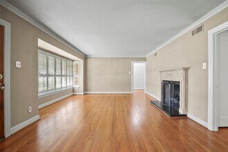 7204 Meadow Lake Ave in Dallas, TX - Building Photo - Building Photo
