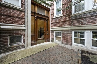 1697 Cambridge St, Unit #36 in Cambridge, MA - Foto de edificio - Building Photo