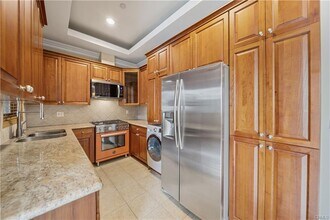 216 N Buena Vista St in Burbank, CA - Building Photo - Building Photo