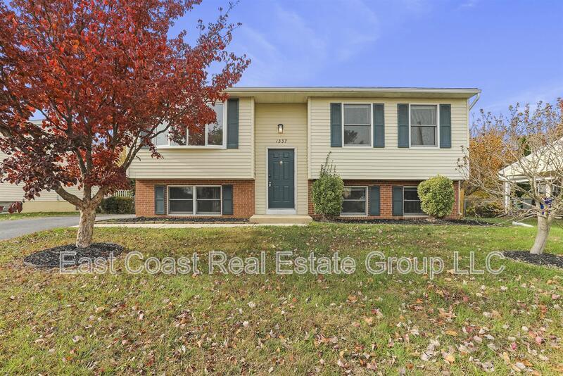 1337 Cedarwood Dr in Hagerstown, MD - Building Photo
