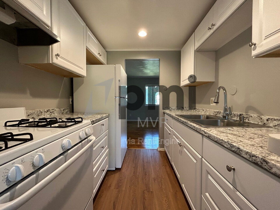 3029 Rotunda Ct S in Columbus, OH - Building Photo