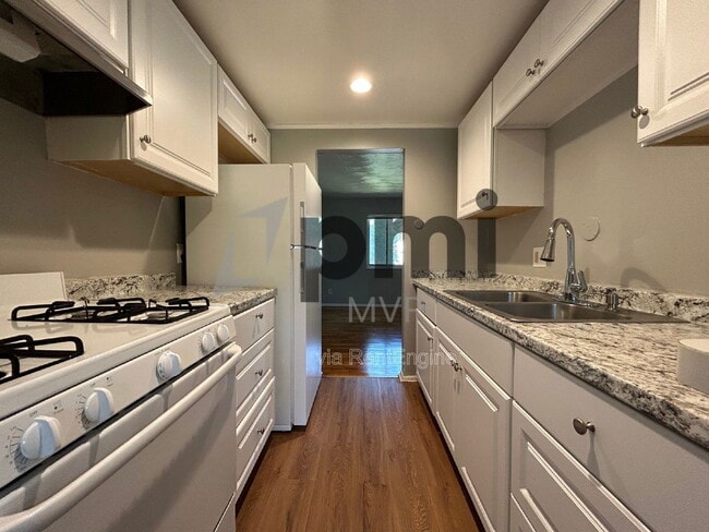 property at 3029 Rotunda Ct S