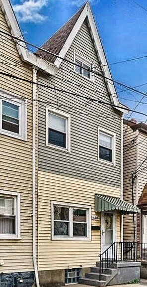 4784 Sciota St in Pittsburgh, PA - Foto de edificio - Building Photo