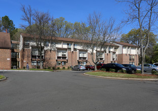Morehead Hills Senior Apartments in Durham, NC - Foto de edificio - Building Photo