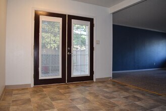 7043 Zeeland Dr in Citrus Heights, CA - Building Photo - Building Photo