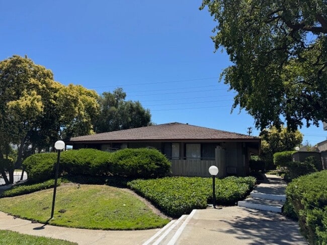 property at 101 Kinross Dr
