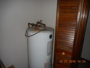1872 Darryl Dr in Tallahassee, FL - Building Photo - Building Photo