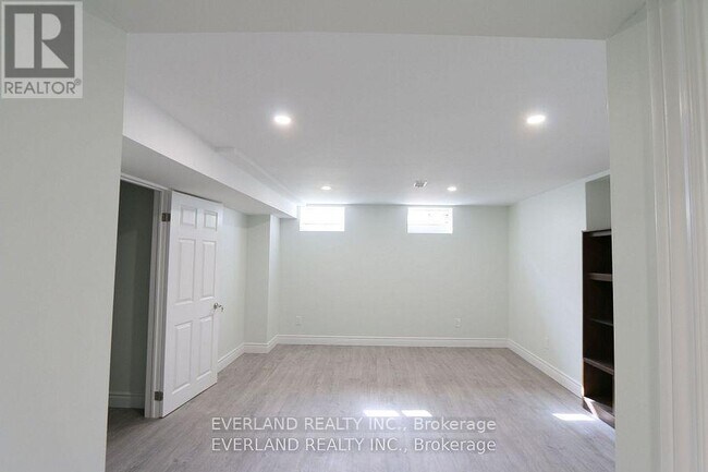 4 Hepatica St in Toronto, ON - Building Photo - Building Photo