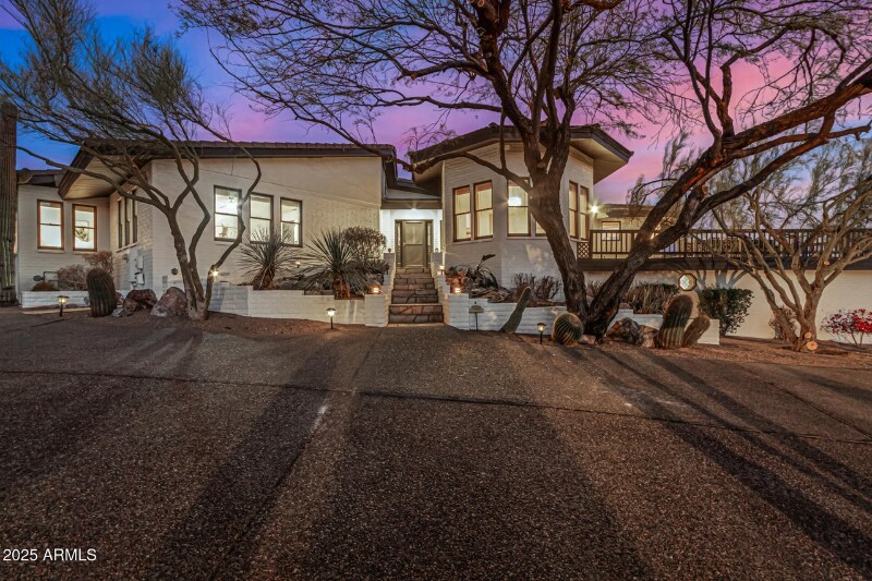 6831 E Stagecoach Pass in Carefree, AZ - Building Photo