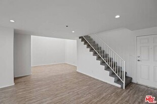 11711 Ohio Ave in Los Angeles, CA - Building Photo