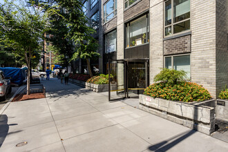 501 E 87TH ST in New York, NY - Building Photo - Building Photo