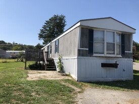 9529 Hausmond Way in Heiskell, TN - Building Photo