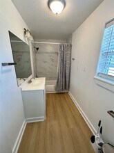 305 Miles Rd in Bacliff, TX - Building Photo - Building Photo
