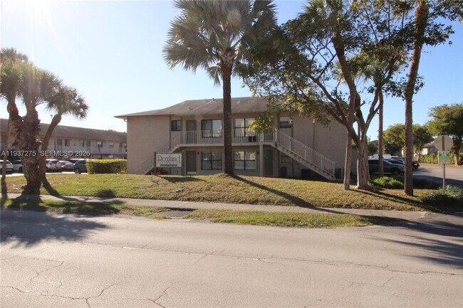 7668 SW 152nd Ave in Miami, FL - Building Photo - Building Photo