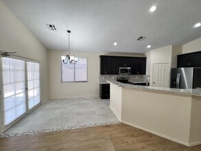 6320 S Wilson Dr in Chandler, AZ - Building Photo - Building Photo