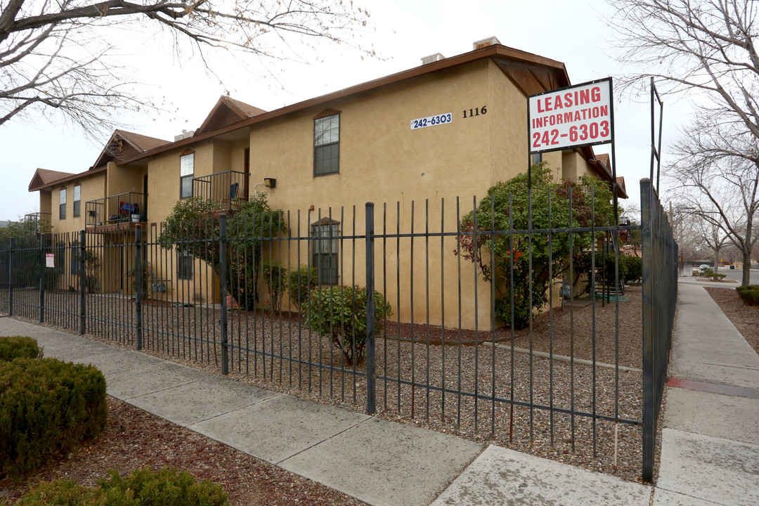 1116 Coal Ave SW in Albuquerque, NM - Building Photo