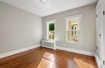 142 Powder House Blvd in Somerville, MA - Building Photo - Building Photo