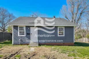 802 Abington Dr in Greensboro, NC - Building Photo