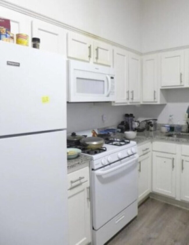 33 Gay Head St, Unit 2