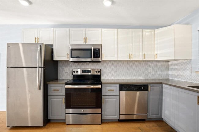 property at 909 Reinli St