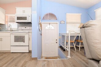 122 Nettles Blvd, Unit 419 in Jensen Beach, FL - Building Photo - Building Photo
