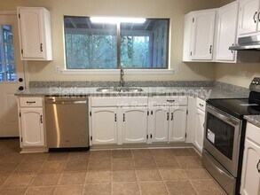 9775 Loblolly Ln in Roswell, GA - Building Photo - Building Photo