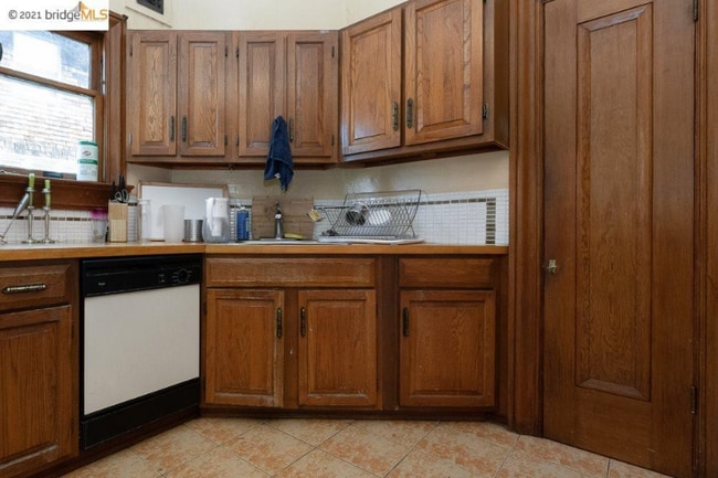 property at 2610 College Ave
