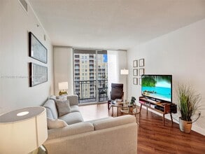 9066 SW 73rd Ct, Unit 1709 in Miami, FL - Building Photo - Building Photo