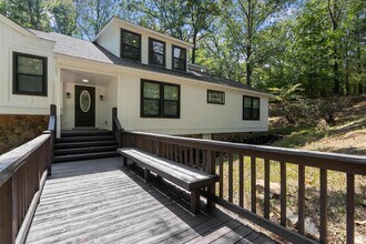 9345 Rocky Woods Dr in Cordova, TN - Building Photo - Building Photo